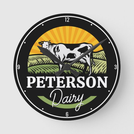 ADD NAME Sunset Dairy Farm Grazing Holstein Kuh Runde Wanduhr (Vorderseite)