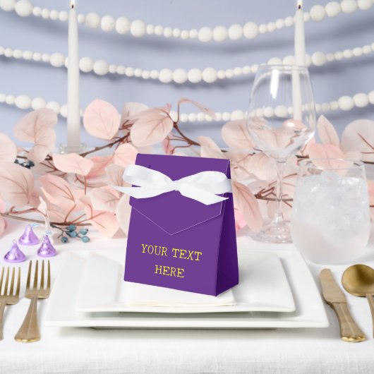 ADD YOUR OWN TEXT purple Geschenkschachtel (Hochzeit)