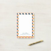 Addieren Sie Ihr Namens| Mitte- des Post-it Klebezettel (Auf Schreibtisch)