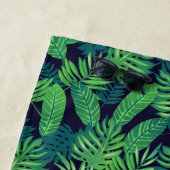 Addieren Sie Ihr Namens| tropisches Blätter-Muster Strandtuch (Beispiel)