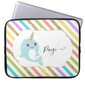 Addieren Sie personalisierten Regenbogen Narwhal Laptopschutzhülle (Vorderseite)