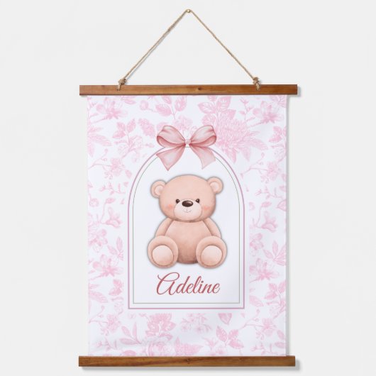 Adeline | Benutzerdefiniertes rosa Teddy-Bär-Kinde Wandteppich Mit Holzrahmen (Vorderseite)