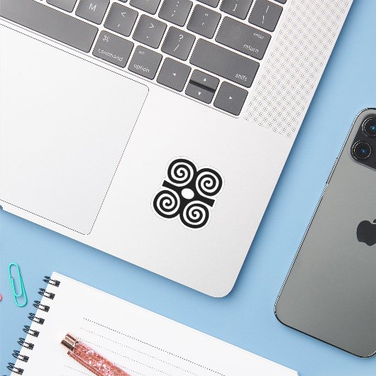 Adinkra Symbol Vinyl Sticker - Initiative (Laptop mit iPhone)