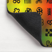 Adinkra Symbole mit afrikanischen Farben Mousepad (Ecke)