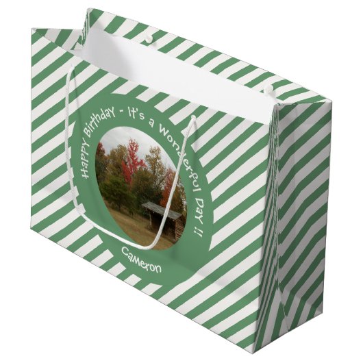 Adirondack Lean to im Herbst Artikel der Geburtsta Große Geschenktüte (Vorderseite Schrägansicht)