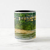 Adirondack Mountain Stream Reflections. - Foto Tasse (Zentrum)