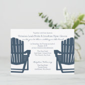 Adirondack Navy Blue Beach Stairs Wedding Einladung (Stehend Vorderseite)