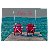 Adirondack-Stühle genießen das Leben in der Hütte Große Geschenktüte (Rückseite)