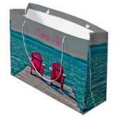 Adirondack-Stühle genießen das Leben in der Hütte Große Geschenktüte (Rückseite Schrägansicht)