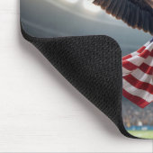 Adler auf Bald mit Fußball und Flagge Mousepad (Ecke)