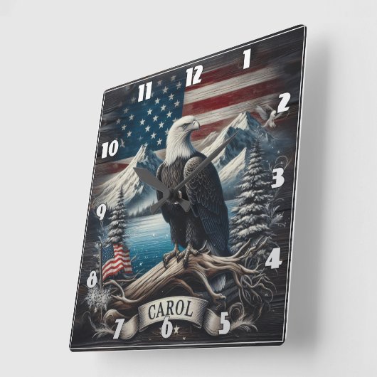 Adler auf Zweig mit Bergen und Fahne Quadratische Wanduhr (Winkel)