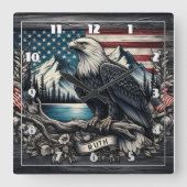 Adler auf Zweig mit Bergkulisse Quadratische Wanduhr (Vorderseite)