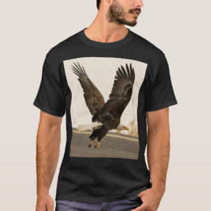 Adler bestickt: T-Shirt