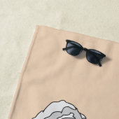 Adler, der tief über das Sturmmeer fliegt Strandtuch (Beispiel)