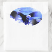 Adler im Flug Ovaler Aufkleber (Tasche)