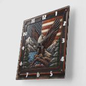 Adler mit amerikanischer Flagge und Bergen Quadratische Wanduhr (Winkel)
