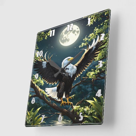 Adler Spread Flügel auf Zweig unter Mondlicht Quadratische Wanduhr (Winkel)