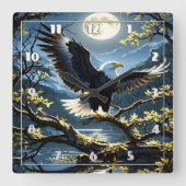 Adler spuckt Flügel auf Zweig unter Nachtschwärme Quadratische Wanduhr (Vorderseite)