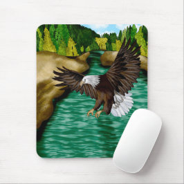 Adler über dem Fluss in den Bergen fliegen Mousepad