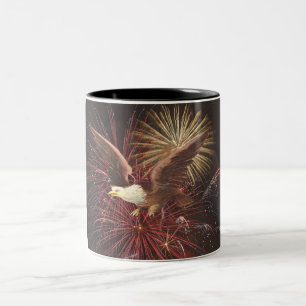 Adler und Feuerwerk Zweifarbige Tasse