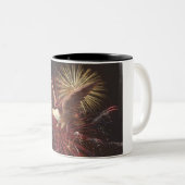 Adler und Feuerwerke Zweifarbige Tasse (VorderseiteRechts)