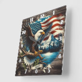 Adler unter amerikanischer Flagge Quadratische Wanduhr (Winkel)