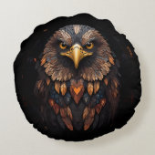 Adlerportrait auf schwarzem Hintergrund Rundes Kissen (Rückseite)