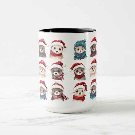 Adlige Frettchen in Weihnachtshütten Tasse (Zentrum)