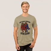 ADOM Odd Couple Aufstands-System-Crasher Tri-Blend Shirt (Vorderseite voll)