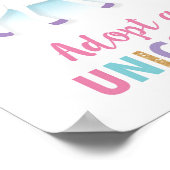 Adoptier eines Einhorn-Partien-Spielzeichens Poster (Ecke)