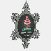 Adoptiert Cupcake - Individuelle Name Datum Schneeflocken Zinn-Ornament (Links)