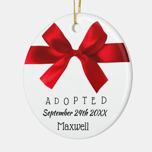 Adoptiertes rotes Band - individueller Name, Datum Keramikornament (Links)