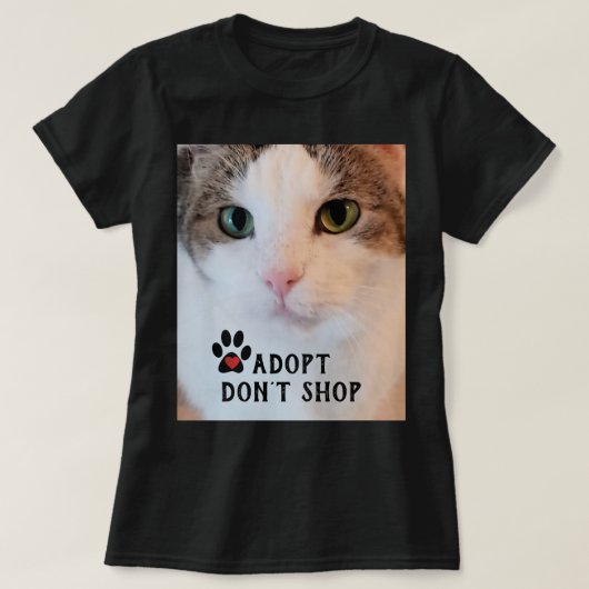 Adoption der Katze / Foto der weißen Katze auf Sch T-Shirt (Design vorne)