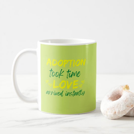 Adoption nahm die Liebe der Zeit auf. Kaffeetasse (Mit Donut)