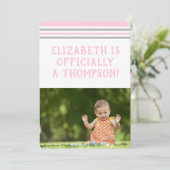 Adoption Party Moderne Rosa und Graue Streifen Einladung (Stehend Vorderseite)