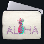 Adorable Aloha Hawaiian Ananas Laptopschutzhülle<br><div class="desc">Adorable Aloha hawaiianische Ananas.</div>