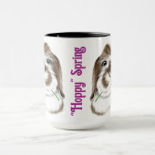 Adorable American Fuzzy Lop Rabbit mit rosa Tulip Tasse (Zentrum)
