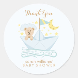 Adorable Baby Bear in Paper Boat Runder Aufkleber