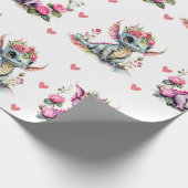 Adorable Baby Dragons & Hearts auf weißem Valentin Geschenkpapier (Ecke)