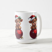 adorable baby highland cow sitting kaffeetasse (VorderseiteRechts)