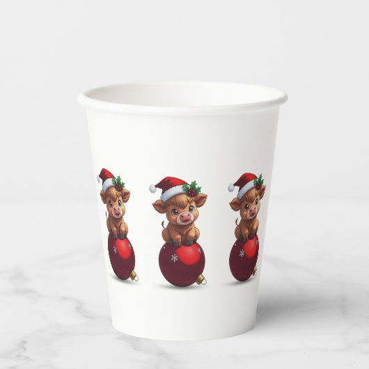 adorable baby highland cow sitting pappbecher (Vorderseite)