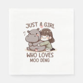 Adorable Baby Hippo, Jus A Girl, der Moo Deng Lieb Serviette (Vorderseite)