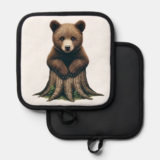 Adorable Bären Cub sitzend auf Baumstumpf Topflappen (Vorderseite/Rückseite)