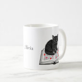 Adorable Black Cat Kitten on Book Custom Name Kaffeetasse (VorderseiteRechts)