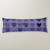 Adorable Black Heart Scribble Zeichnend Seitenschläferkissen (Rückseite)