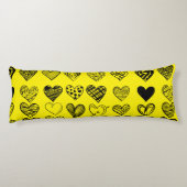 Adorable Black Heart Scribble Zeichnend Seitenschläferkissen (Rückseite)