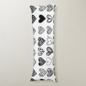 Adorable Black Heart Scribble Zeichnend Seitenschläferkissen (Vorderseite Vertikal)