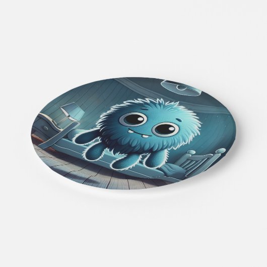 Adorable Blue Fluffy Creature Pappteller (Schrägansicht)