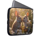 Adorable Bunnies im Frühlingswiese-Design Laptopschutzhülle (Vorne Rechts)