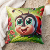 Adorable Cartoon Ladybug im lebhaften Garten Kissen (Decke)
